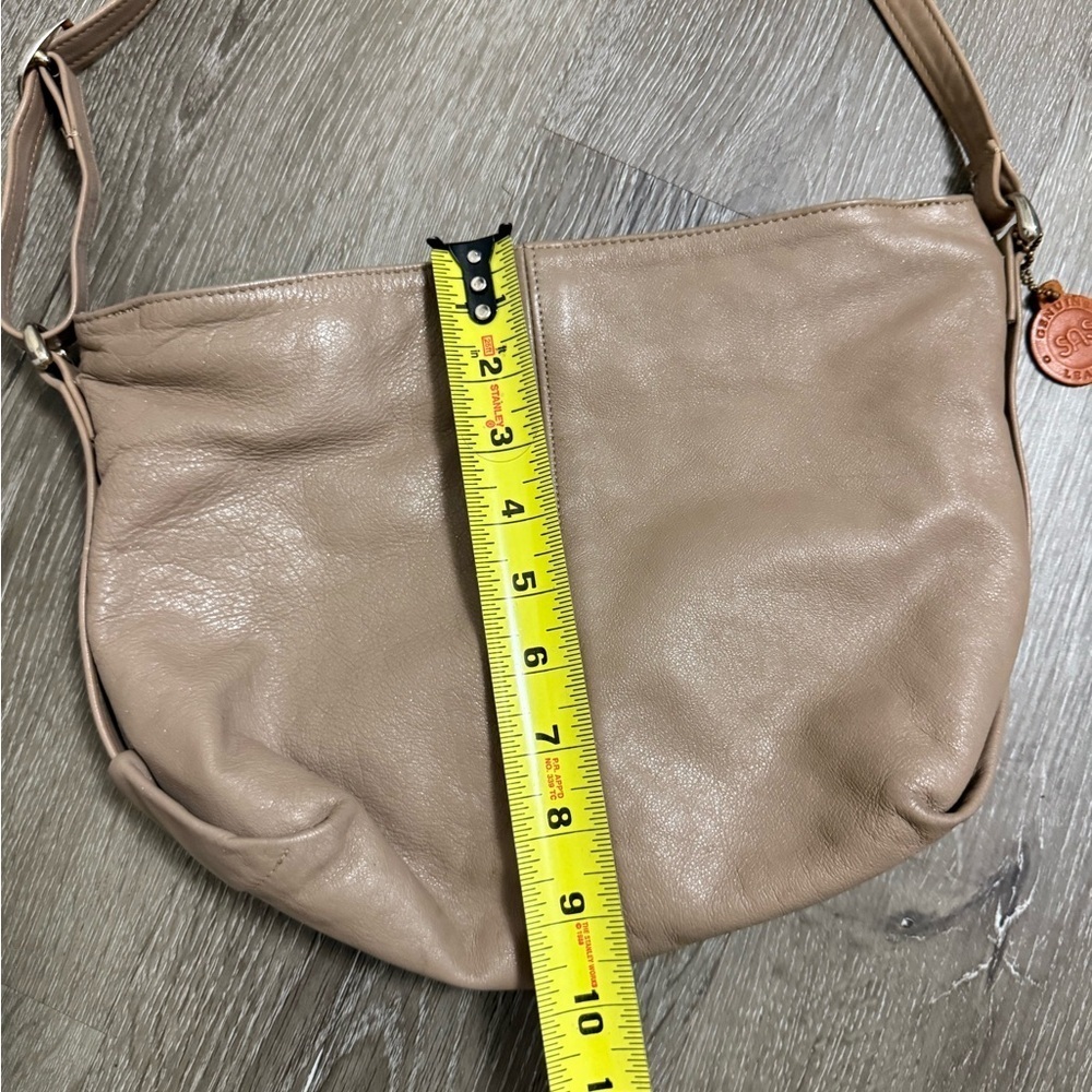 SAS Beige Leather Hand Stitched Purse Made in USA - Picture 15 of 16